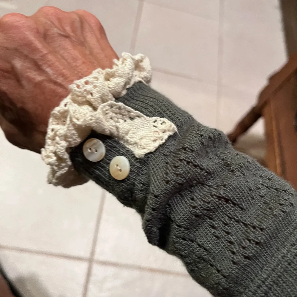 Versatile‎ Knit/Lace Cuffs